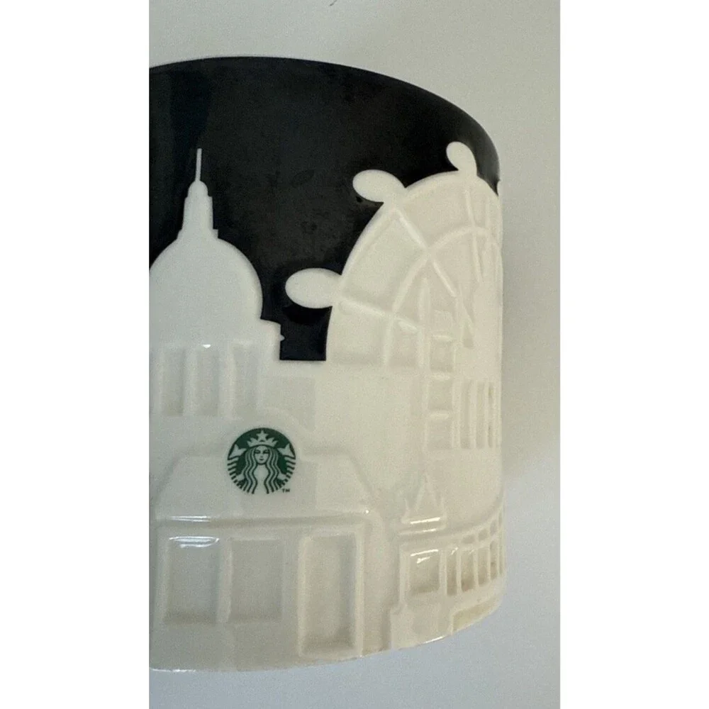 Starbucks Collector Series London Coffee Cup 16 fl oz/473 ml